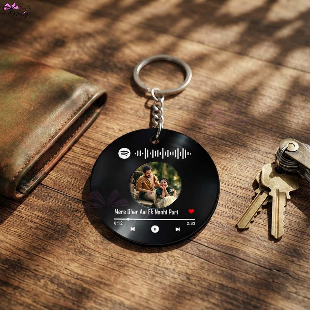 BlackRoundSpotifyKeychaincloseview - OSMLY
